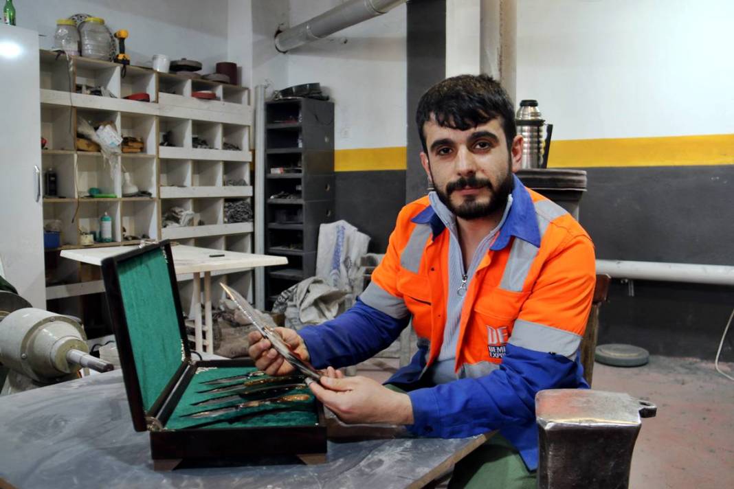 Bıçak değil, sanat eseri! Sivaslı ustanın bıçakları koleksiyonerler arasında kapış kapış gidiyor 13